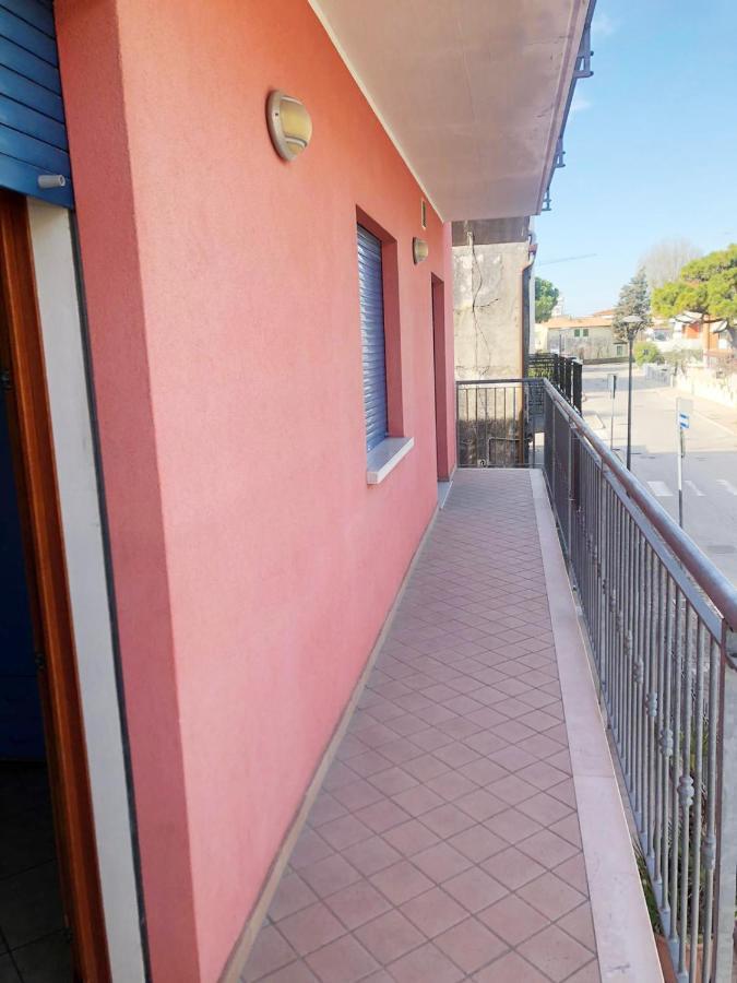 Guardamar Apartment Caorle Bagian luar foto