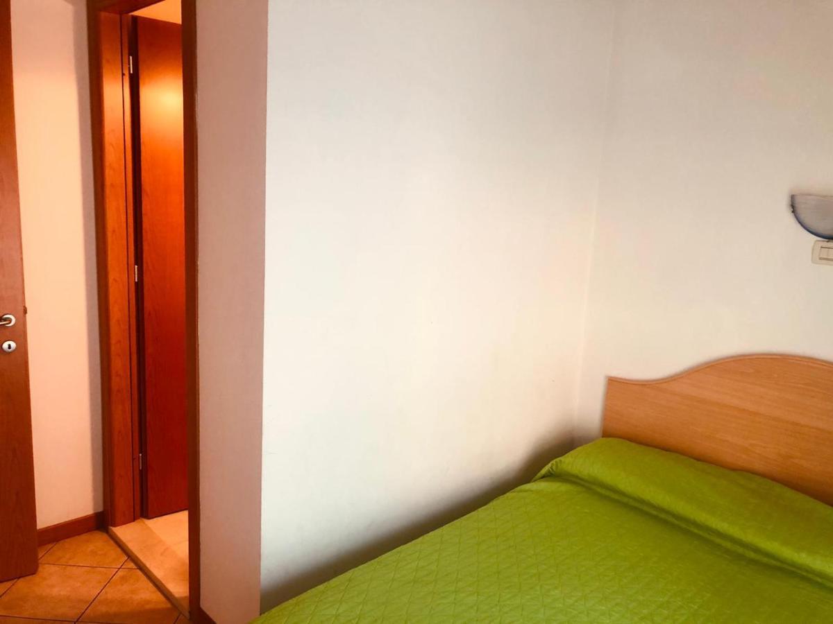 Guardamar Apartment Caorle Bagian luar foto